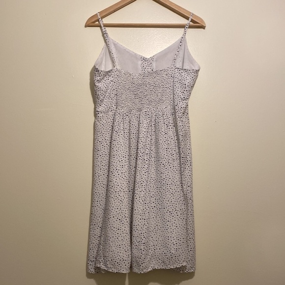 Gap white polka dot summer dress. Size 8. 100% rayon. Very good condition - Picture 7 of 12